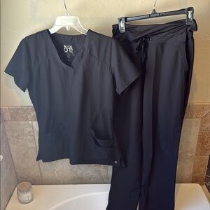 Barco Uniforms Women's Black Scrub Set